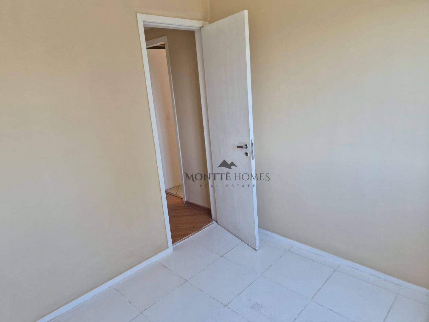 Apartamento para alugar com 3 quartos, 95m² - Foto 9