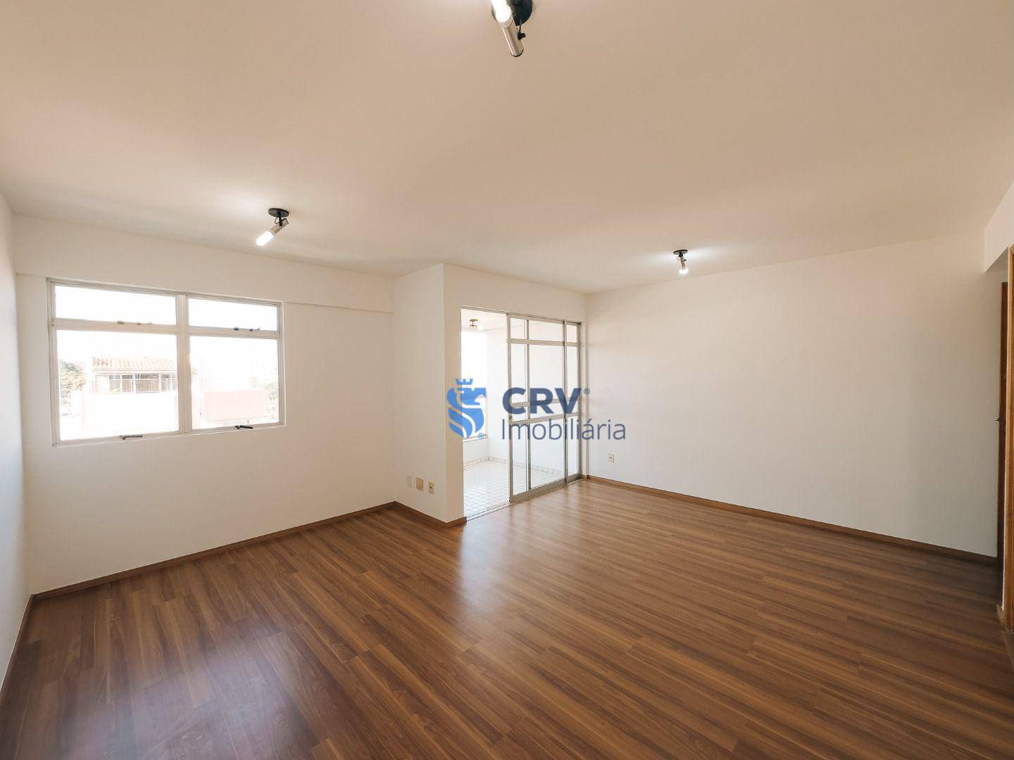 Apartamento para alugar com 3 quartos, 84m² - Foto 3