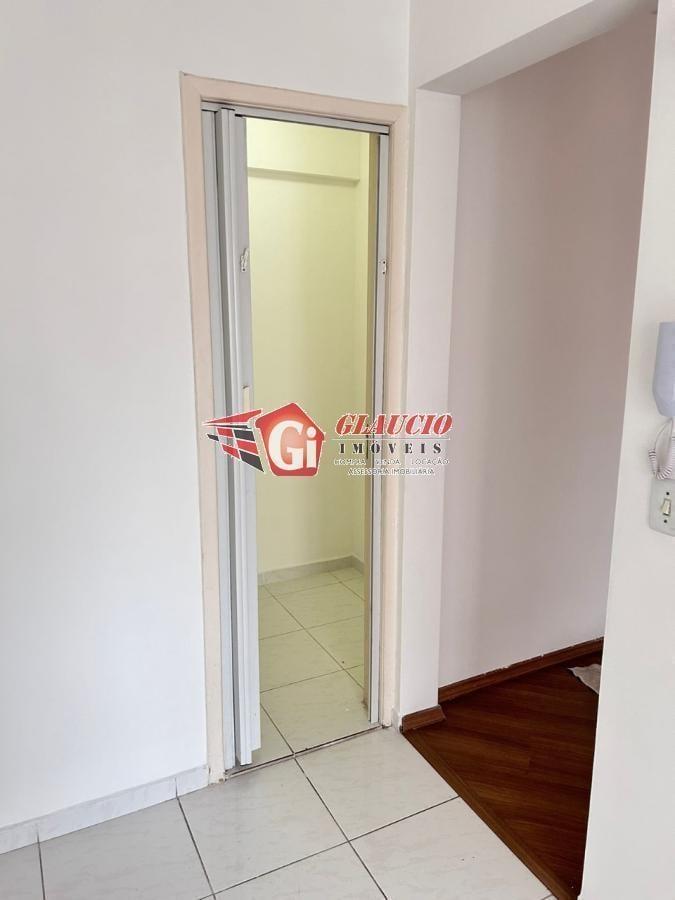 Apartamento à venda com 2 quartos, 63m² - Foto 8