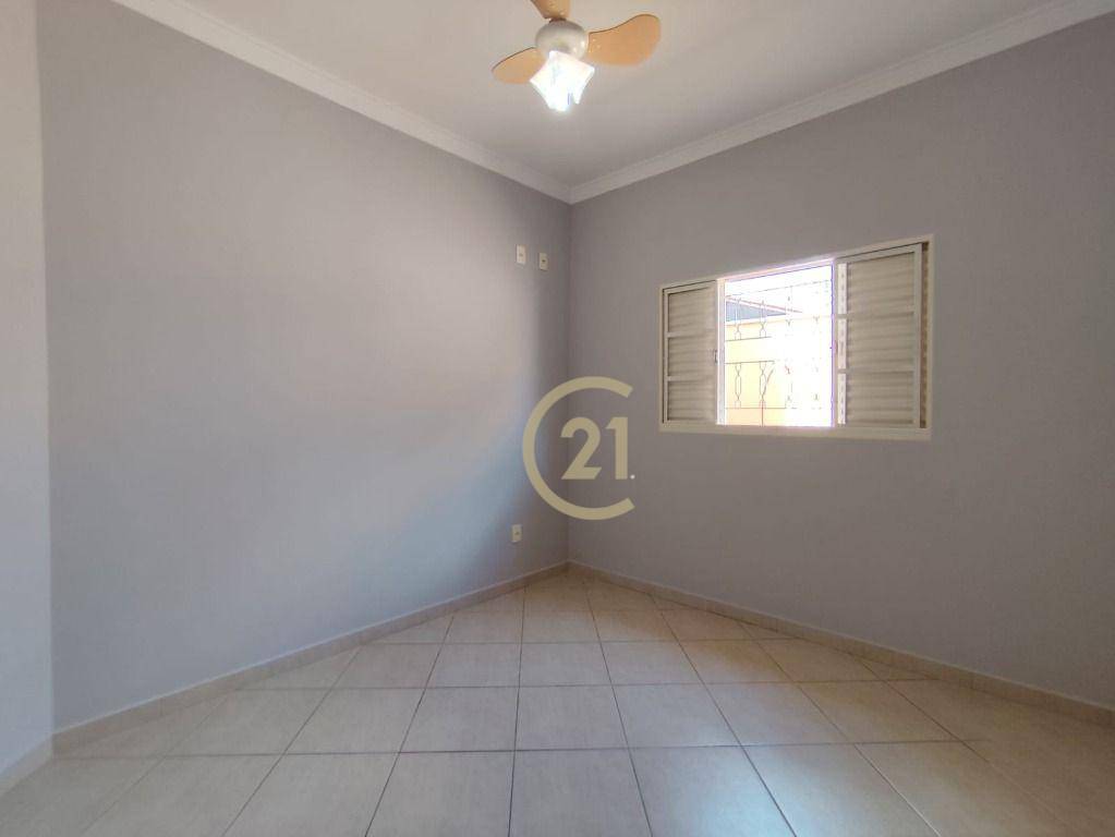 Casa para alugar com 3 quartos, 134m² - Foto 11