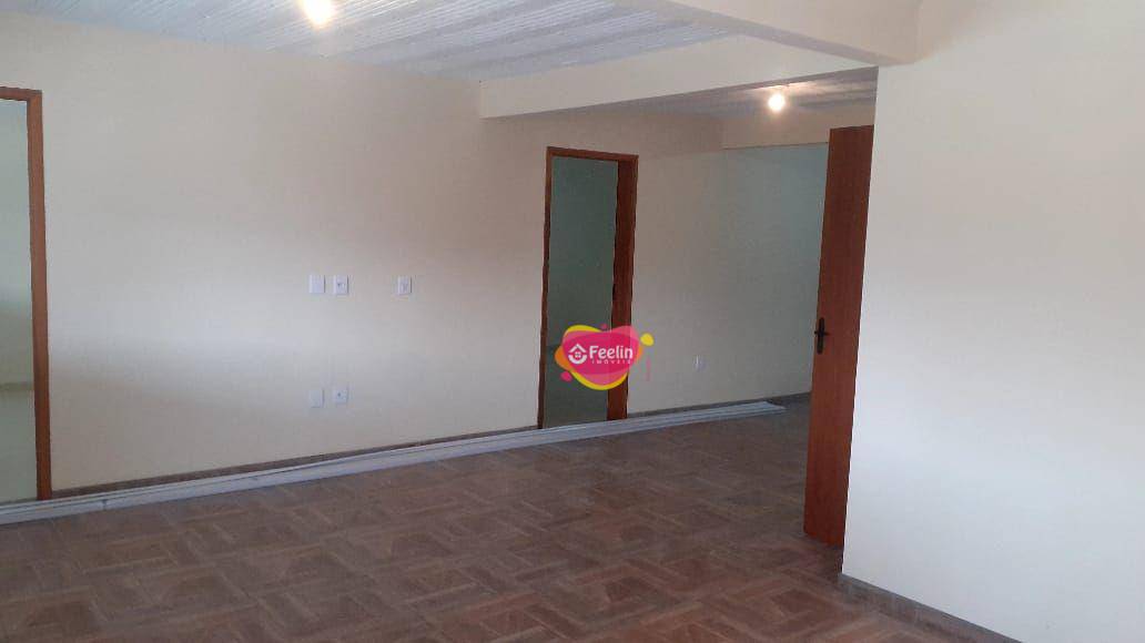 Casa para alugar com 2 quartos, 90m² - Foto 3