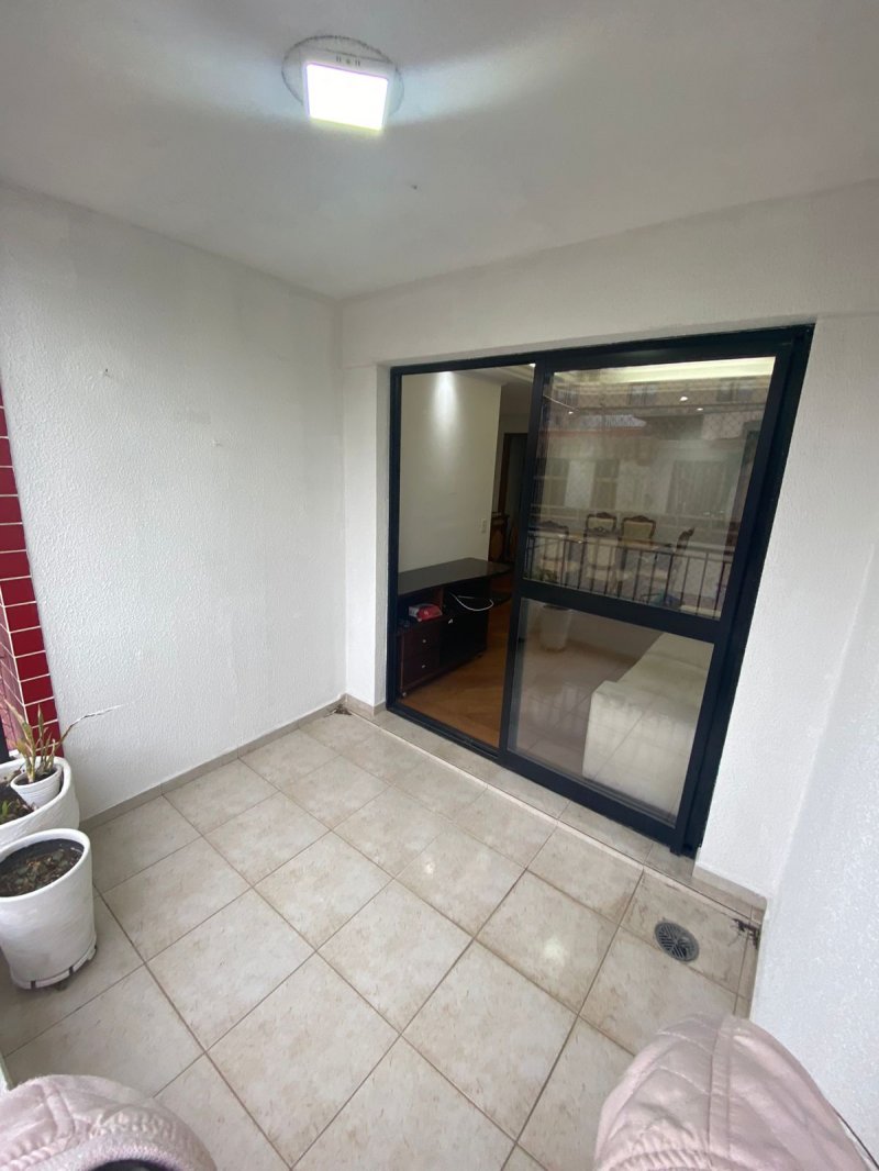 Apartamento à venda com 2 quartos, 76m² - Foto 33