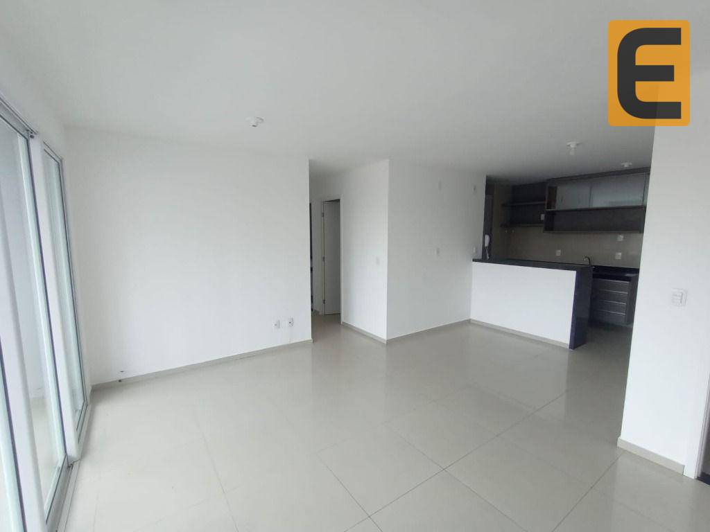 Apartamento para alugar com 3 quartos, 87m² - Foto 27