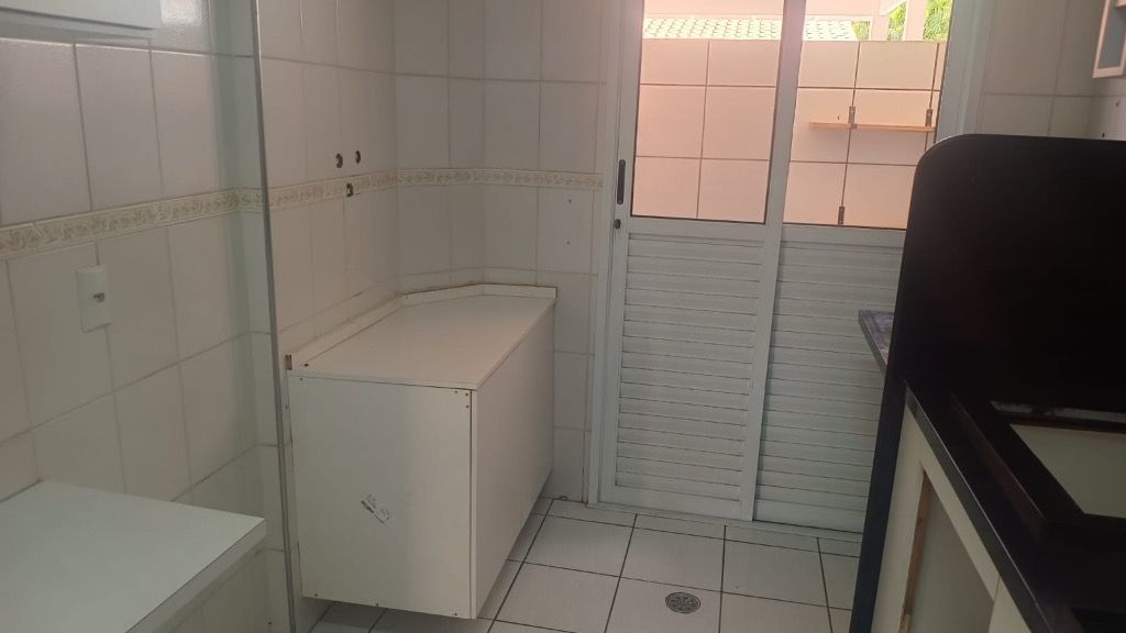 Casa de Condomínio para alugar com 3 quartos, 100m² - Foto 11