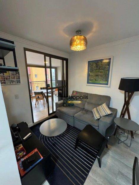 Apartamento à venda com 2 quartos, 65m² - Foto 1