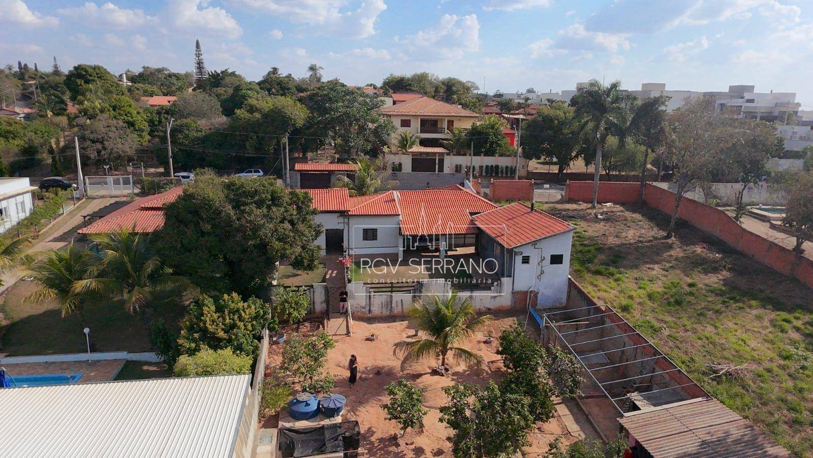 Chácara, 2 quartos, 1049 m² - Foto 1