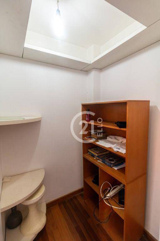 Apartamento para alugar com 3 quartos, 190m² - Foto 18