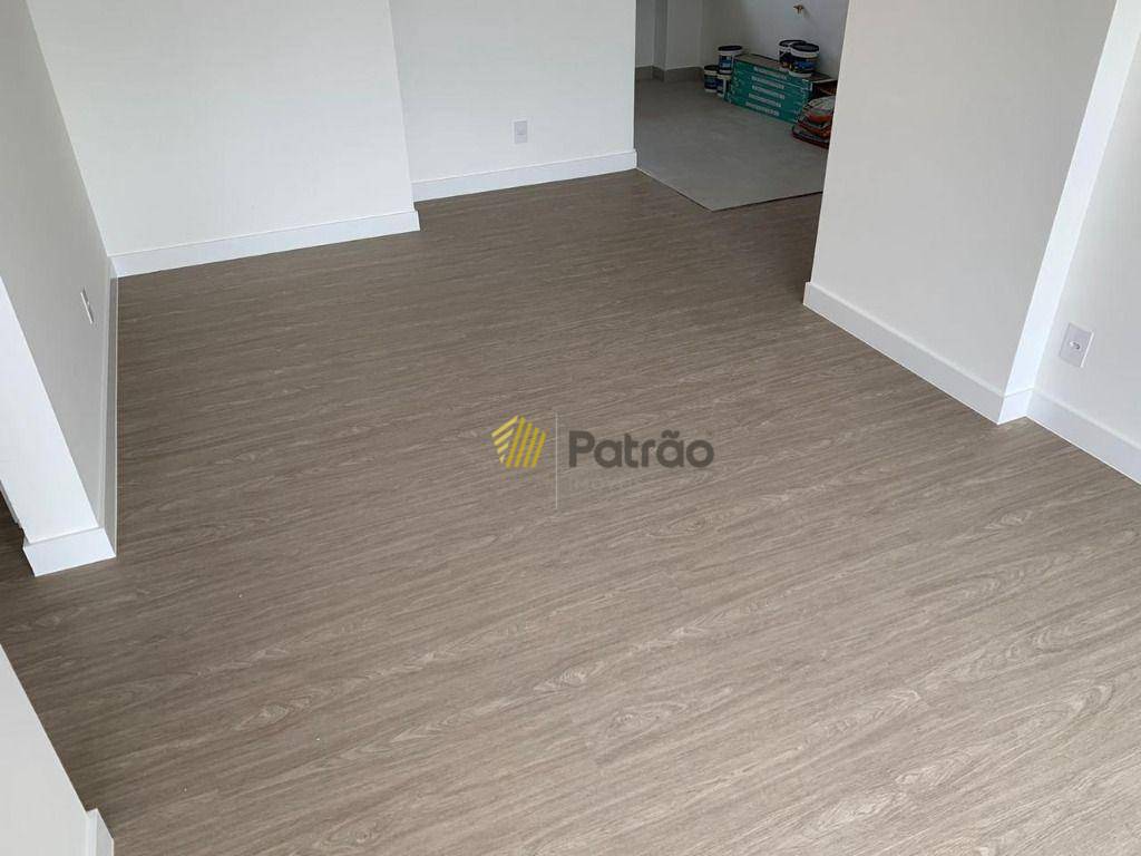 Apartamento à venda com 2 quartos, 69m² - Foto 5