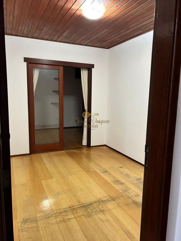 Casa de Condomínio à venda com 4 quartos, 350m² - Foto 37