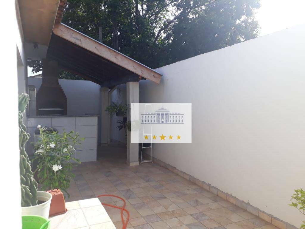 Casa à venda com 3 quartos, 209m² - Foto 6