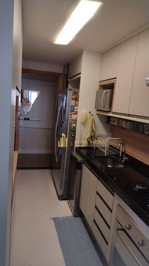 Apartamento à venda com 3 quartos, 75m² - Foto 11