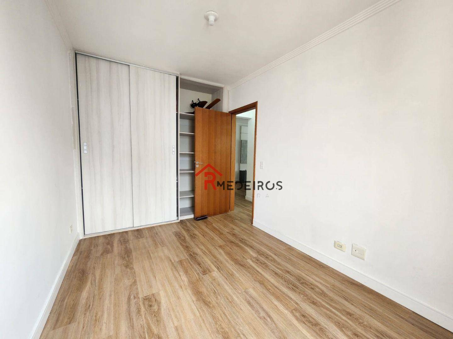 Apartamento à venda com 3 quartos, 116m² - Foto 25