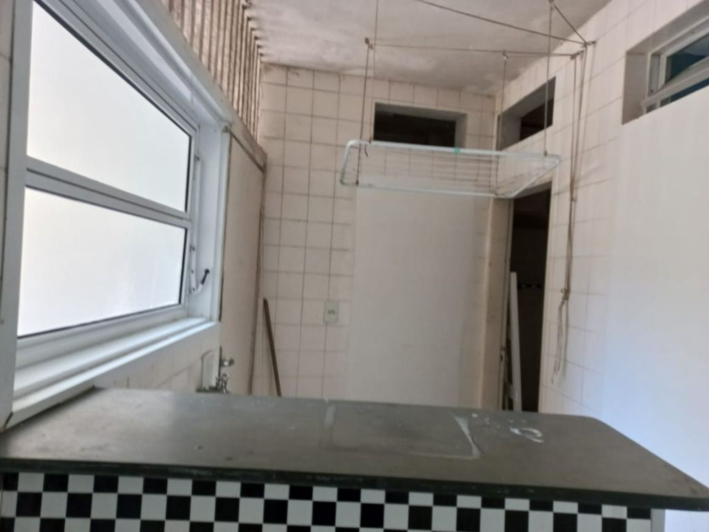 Apartamento à venda com 2 quartos, 75m² - Foto 12