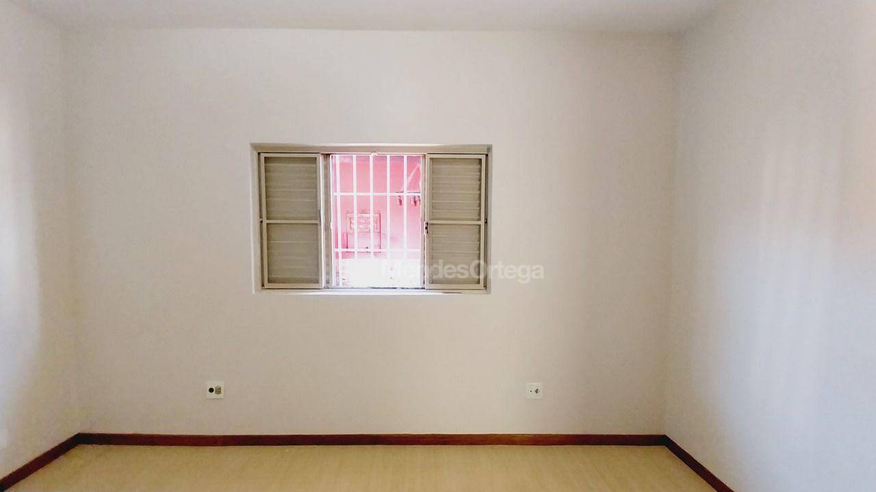 Casa para alugar com 3 quartos, 142m² - Foto 14