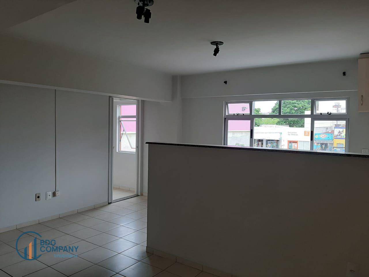 Apartamento para alugar com 1 quarto, 60m² - Foto 8