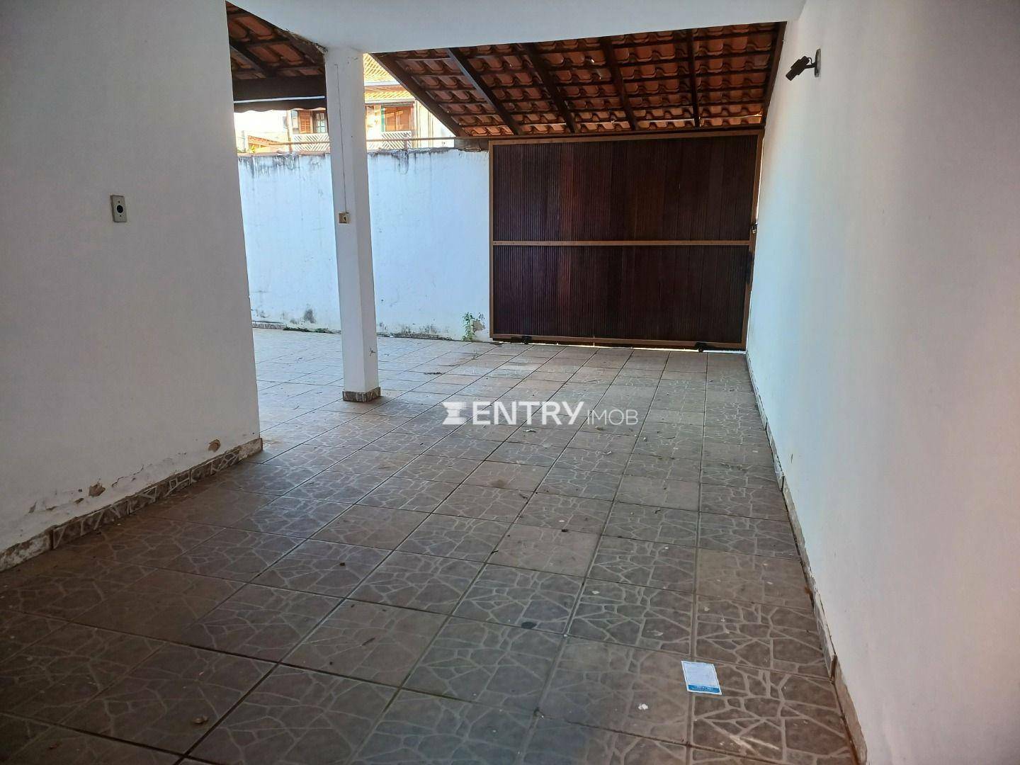 Casa à venda com 3 quartos, 100m² - Foto 5