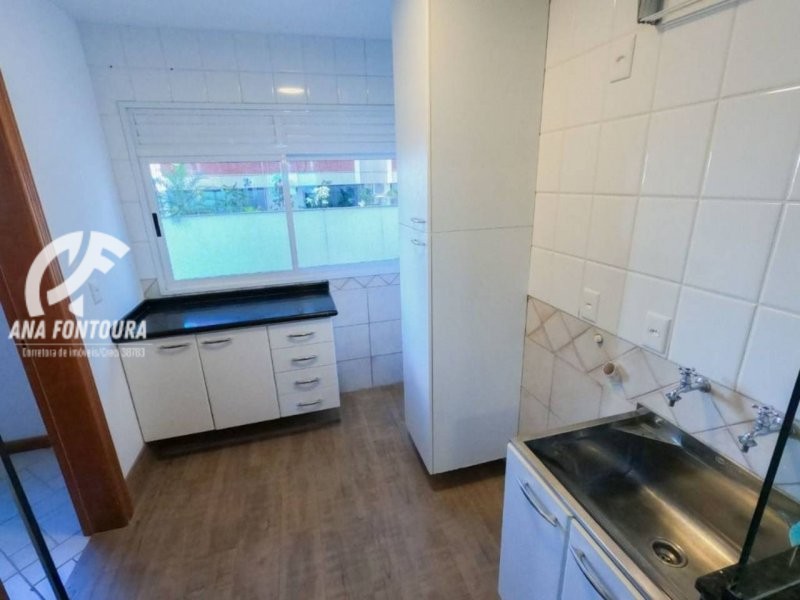 Apartamento à venda com 3 quartos, 159m² - Foto 9