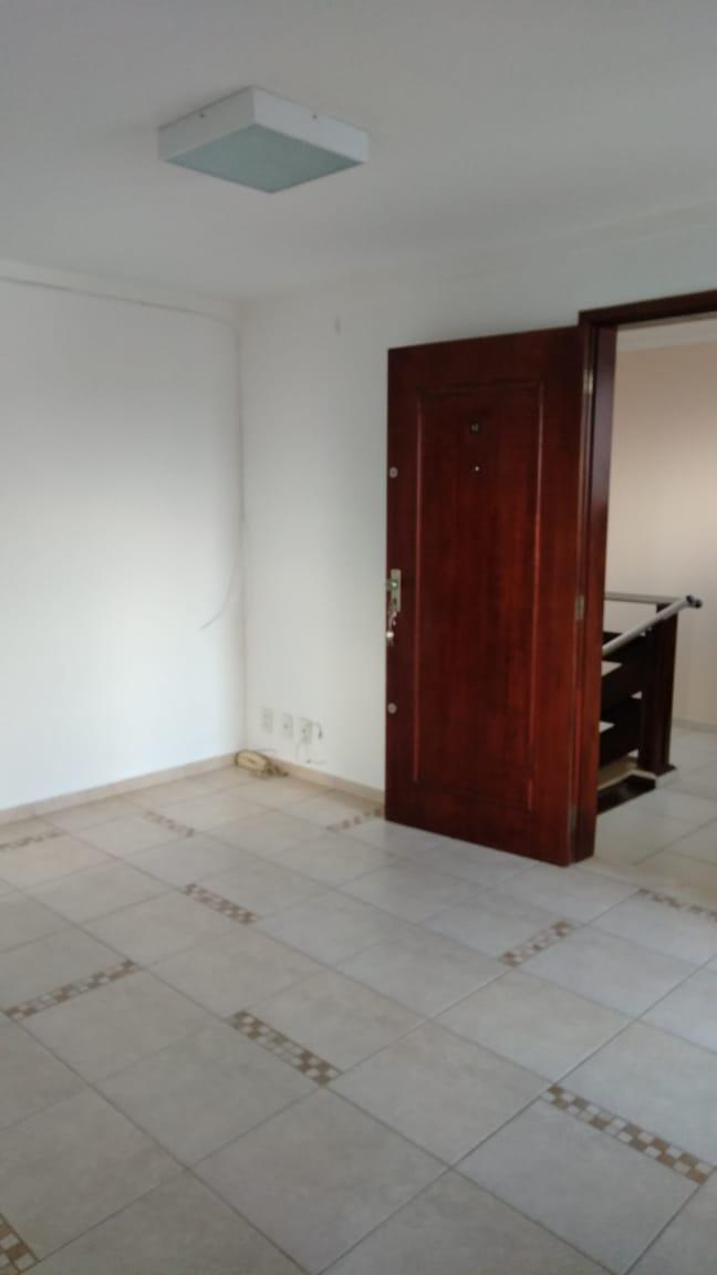 Apartamento à venda com 2 quartos, 60m² - Foto 2