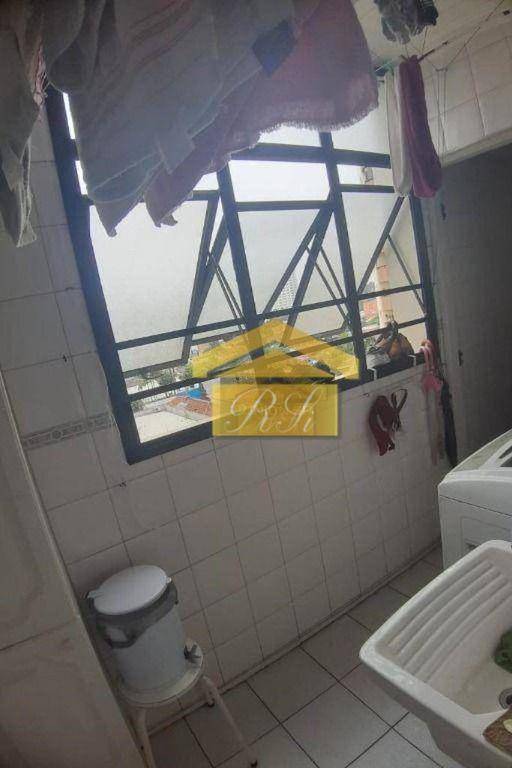 Apartamento à venda com 2 quartos, 65m² - Foto 4