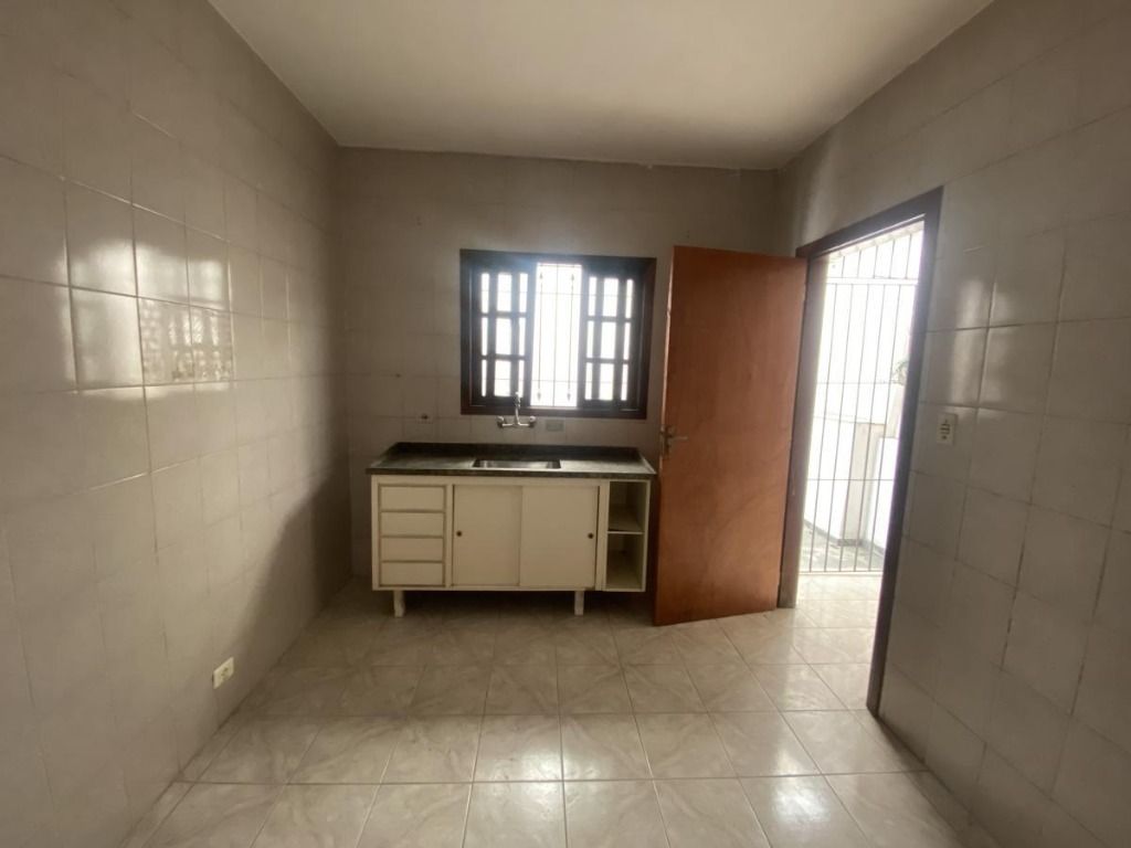 Casa à venda com 2 quartos, 200m² - Foto 19