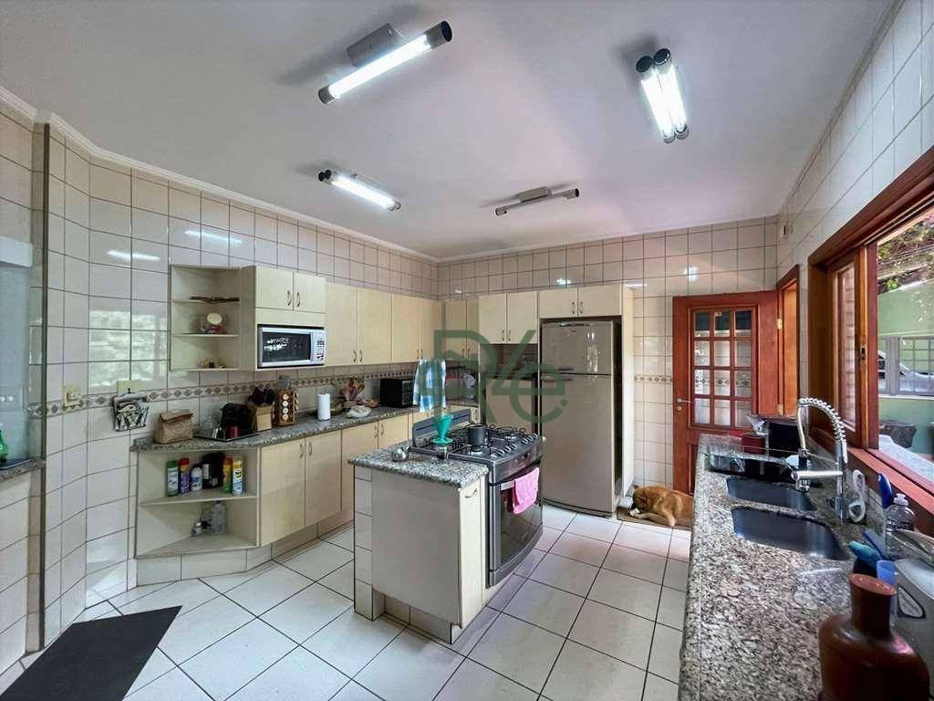 Casa de Condomínio à venda com 4 quartos, 444m² - Foto 18