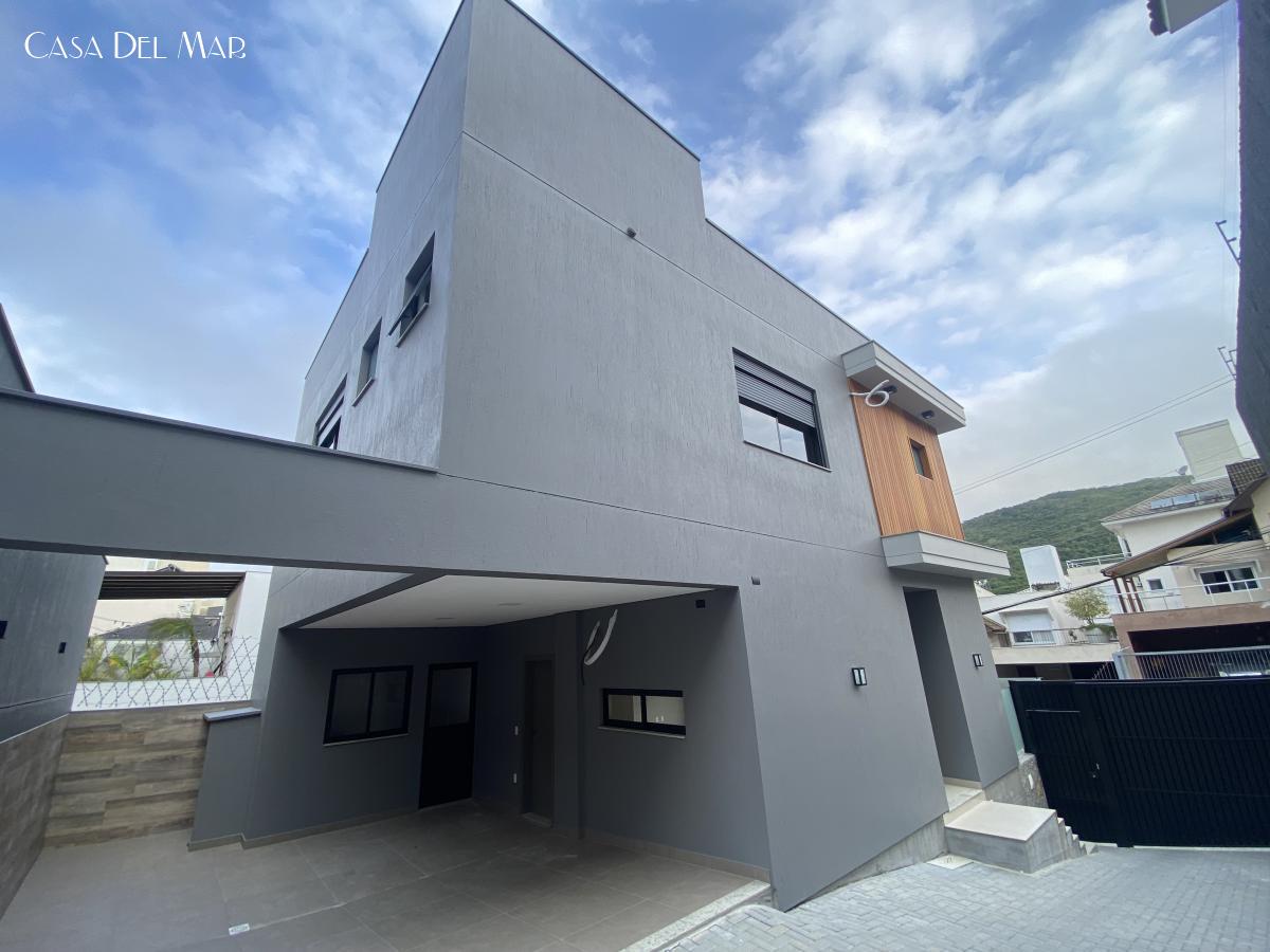 Casa à venda com 3 quartos, 220m² - Foto 2