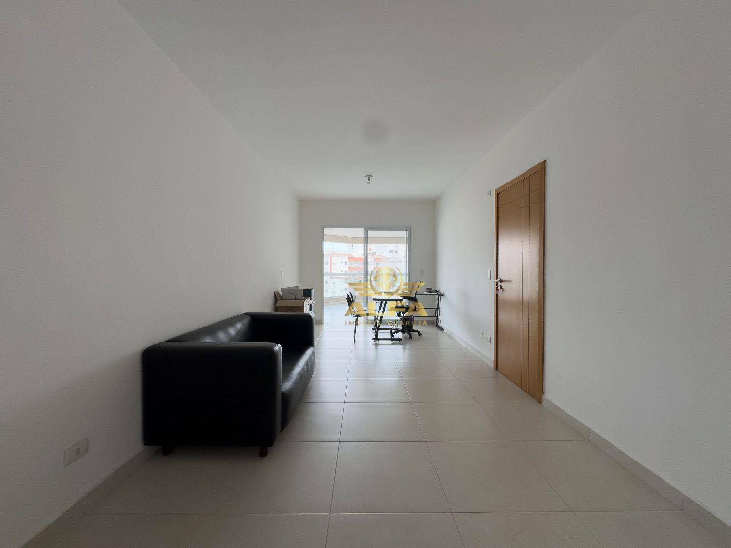 Apartamento à venda com 3 quartos, 135m² - Foto 4