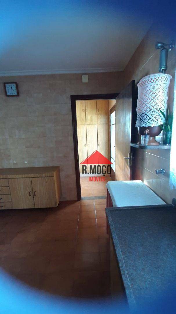 Casa à venda com 2 quartos, 200m² - Foto 7