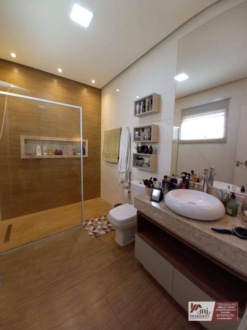 Casa à venda com 3 quartos, 250M2 - Foto 18