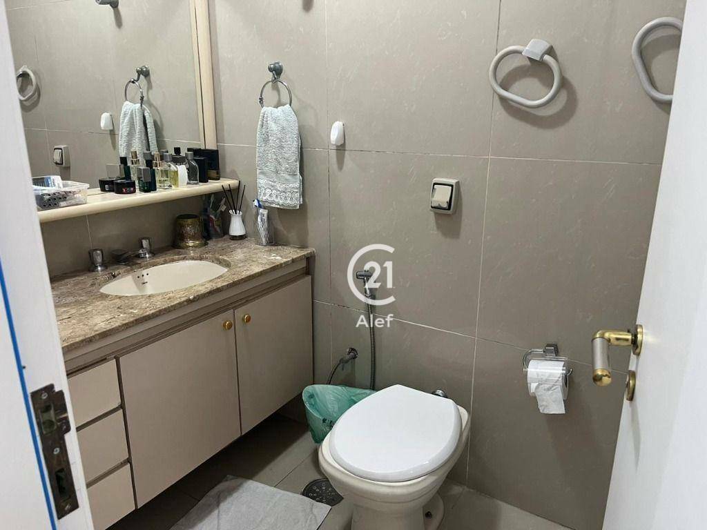 Apartamento à venda com 4 quartos, 140m² - Foto 9