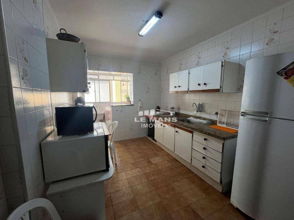 Apartamento à venda com 2 quartos, 74m² - Foto 4