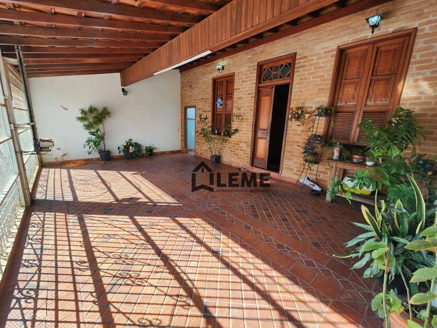 Casa à venda com 6 quartos, 265m² - Foto 34