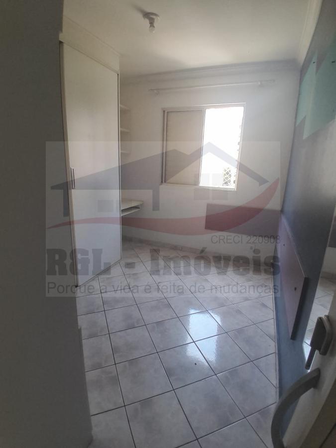 Apartamento para alugar com 3 quartos, 64m² - Foto 9