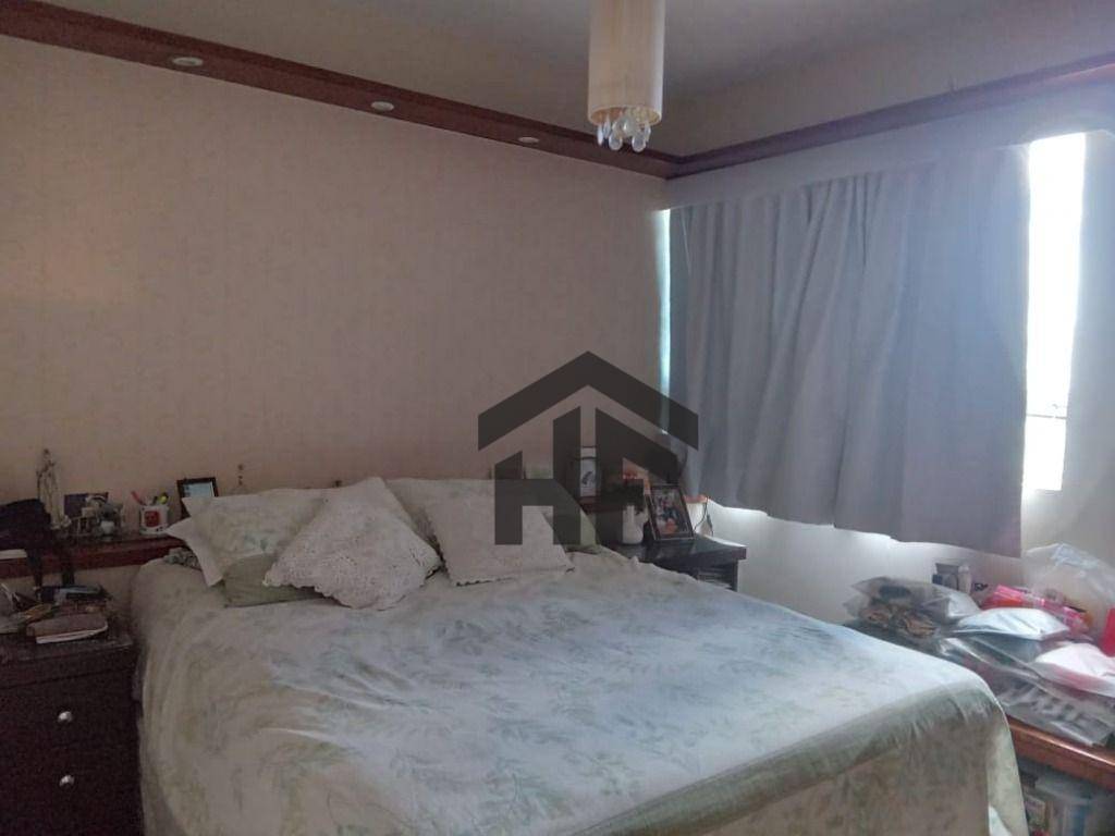 Apartamento à venda com 5 quartos, 247m² - Foto 17