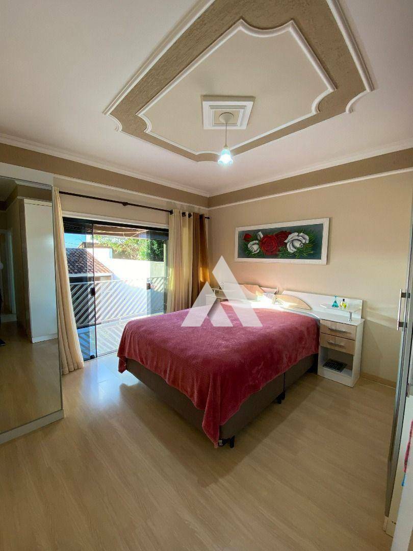 Casa à venda com 4 quartos, 210m² - Foto 13