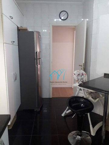 Apartamento à venda com 3 quartos, 85m² - Foto 2