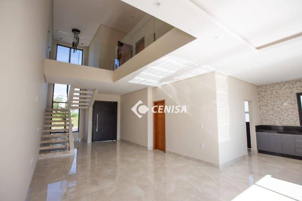 Casa de Condomínio à venda com 3 quartos, 232m² - Foto 3