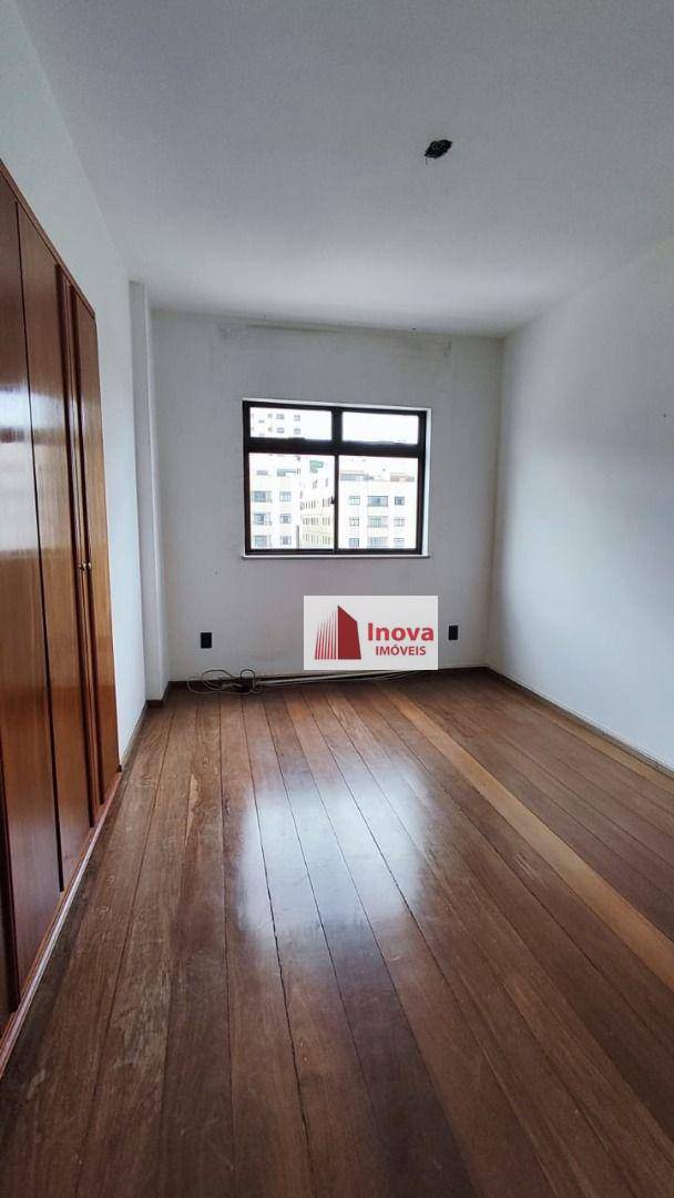 Apartamento para alugar com 3 quartos, 122m² - Foto 29