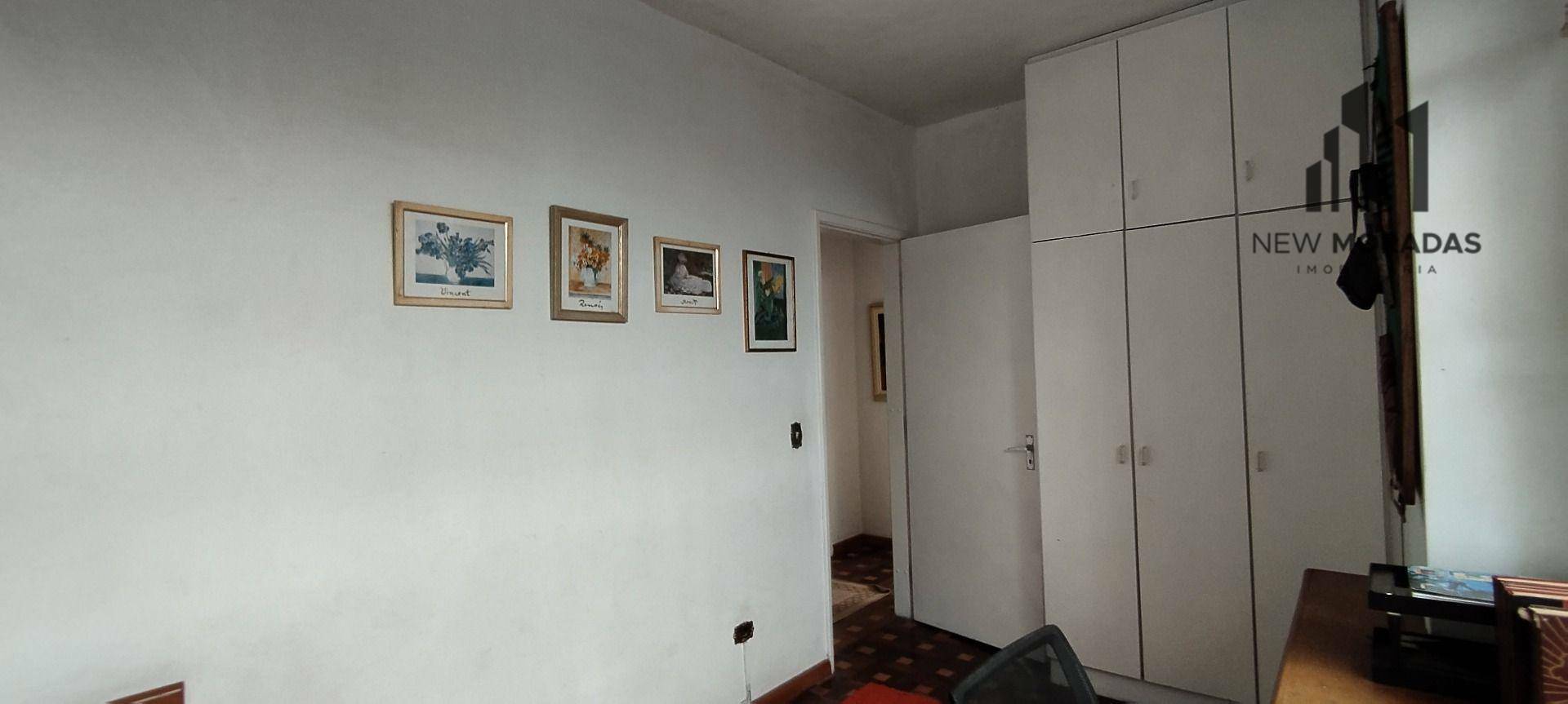 Casa à venda com 4 quartos, 200m² - Foto 11