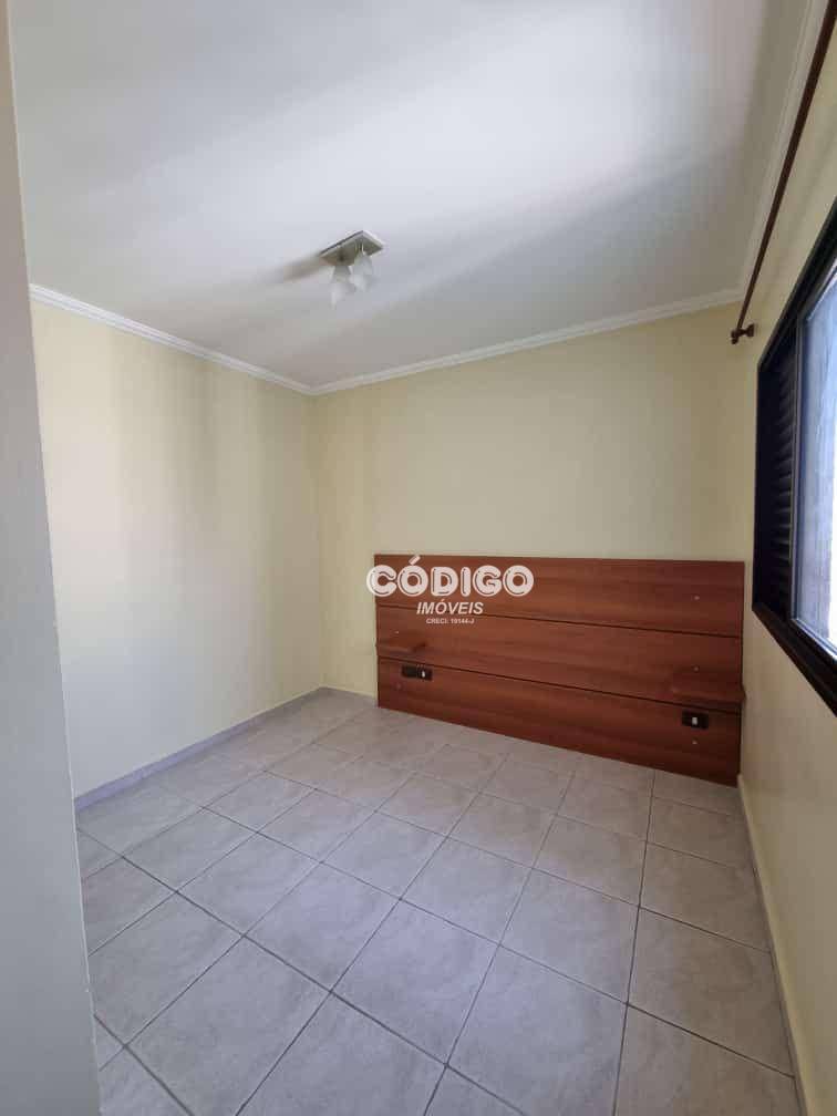 Apartamento à venda com 3 quartos, 64m² - Foto 3