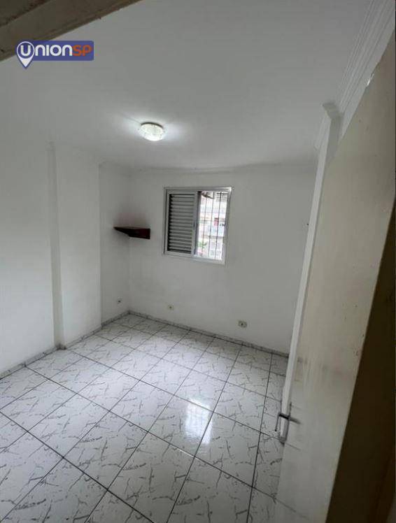 Apartamento à venda com 2 quartos, 40m² - Foto 4