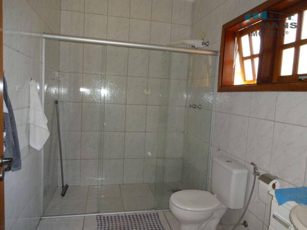 Casa à venda com 6 quartos, 278m² - Foto 27