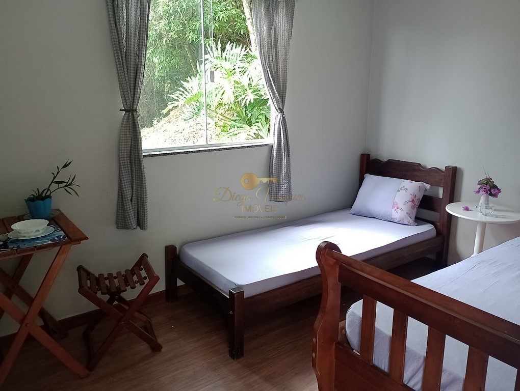 Casa à venda com 2 quartos, 2120m² - Foto 10