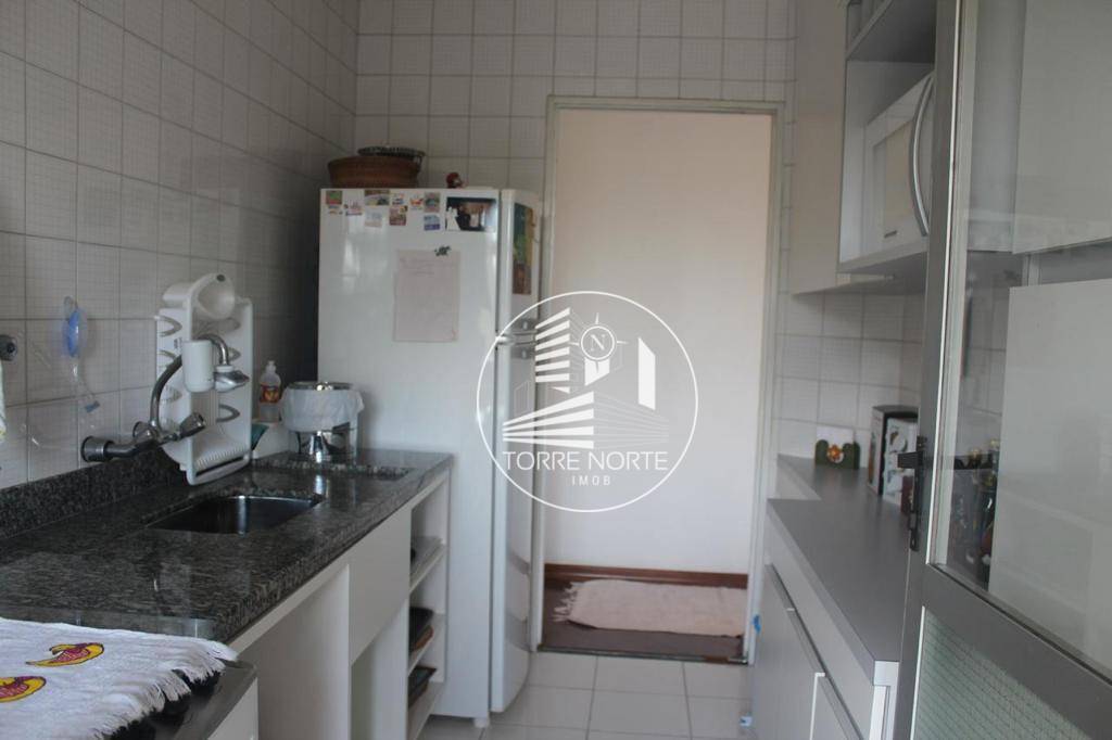 Apartamento à venda com 2 quartos, 70m² - Foto 11