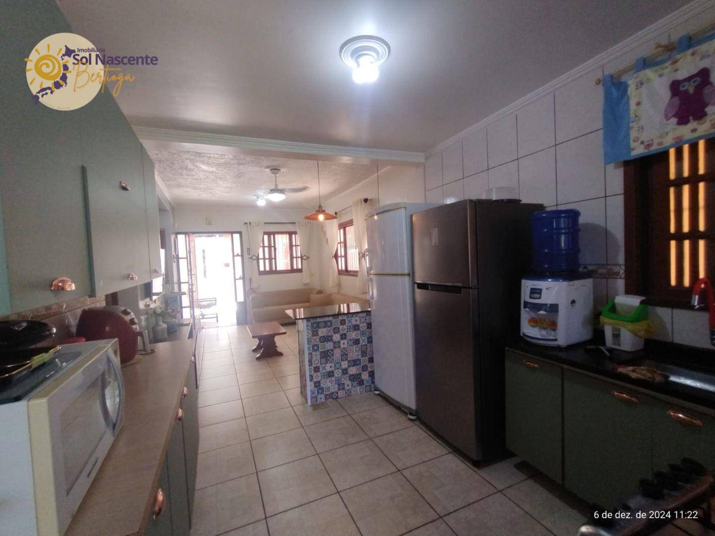 Casa à venda e aluguel com 3 quartos, 150m² - Foto 9