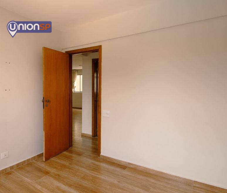 Apartamento à venda com 3 quartos, 100m² - Foto 8