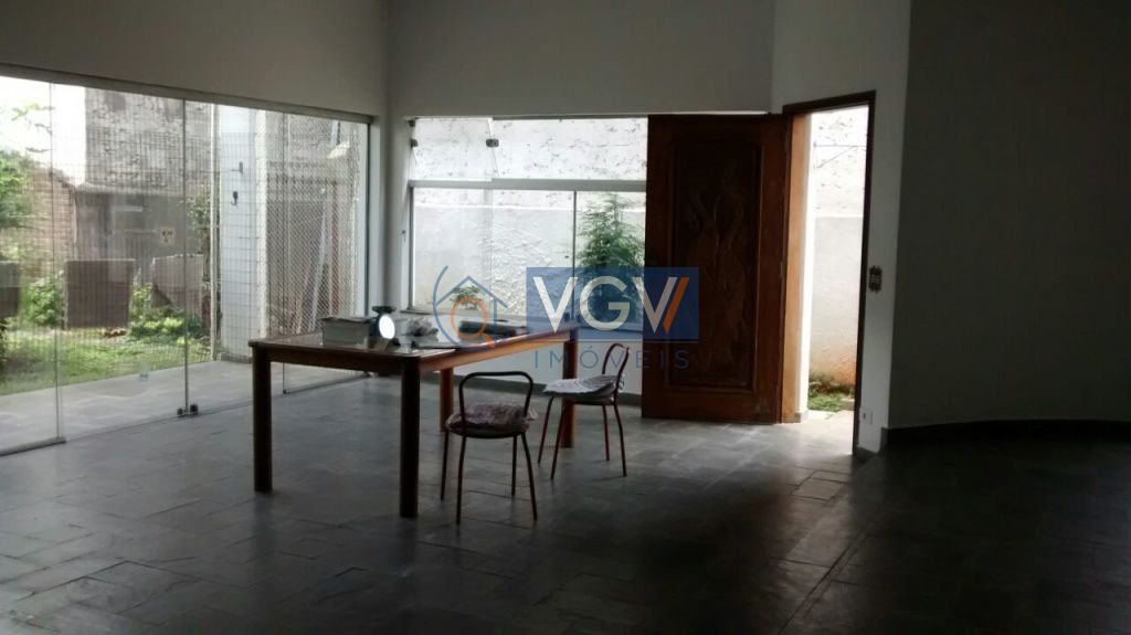 Casa à venda e aluguel com 7 quartos, 404m² - Foto 3