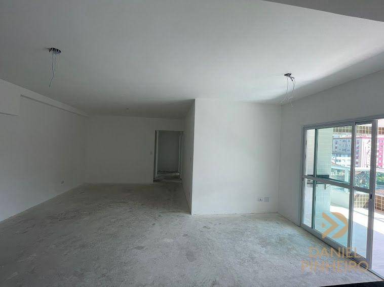 Apartamento à venda com 3 quartos, 117m² - Foto 6