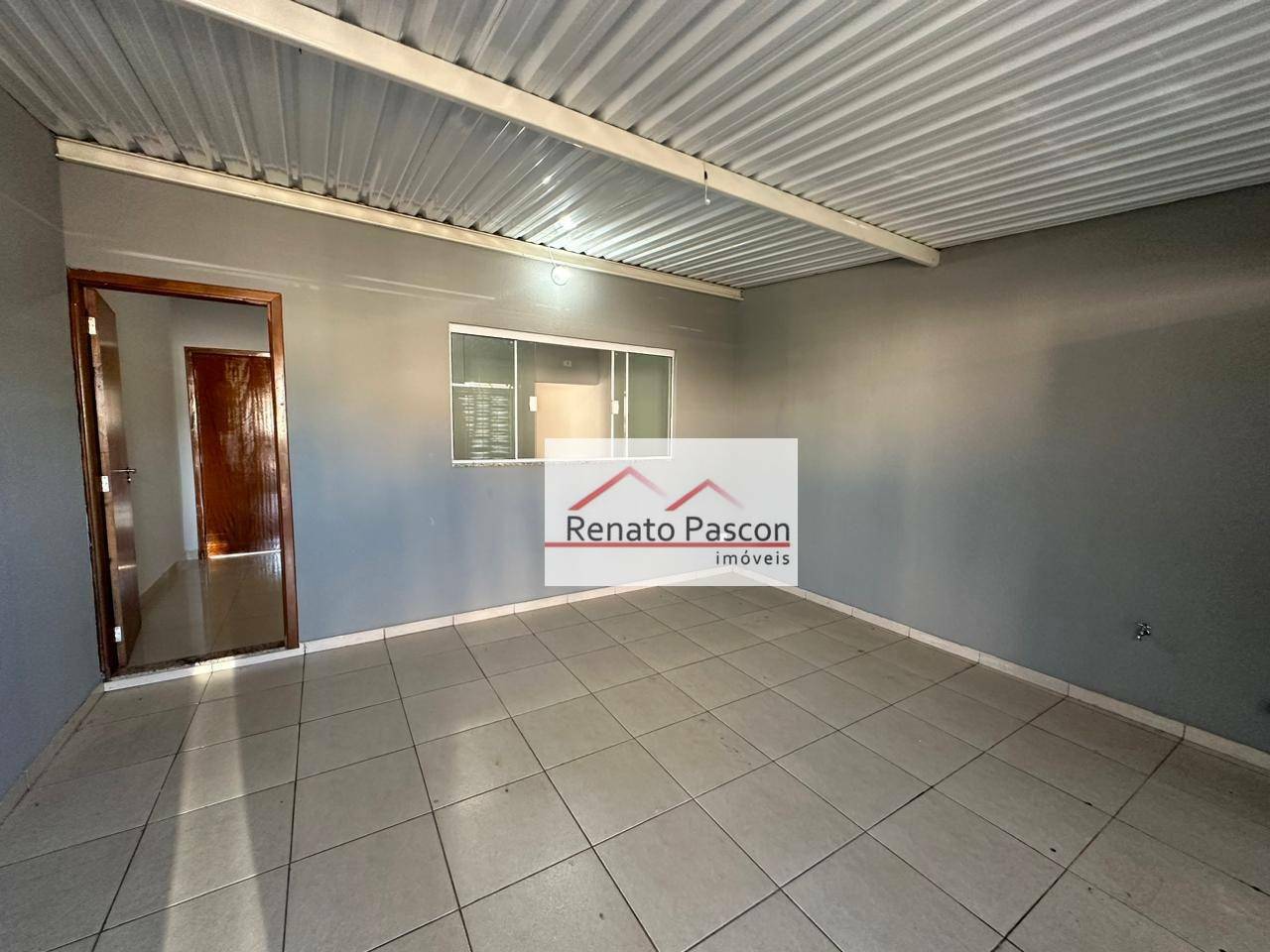 Casa à venda com 3 quartos, 100m² - Foto 2