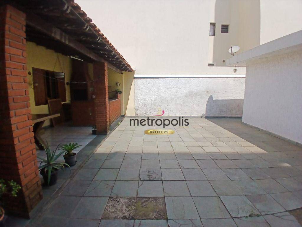 Casa à venda com 4 quartos, 290m² - Foto 2